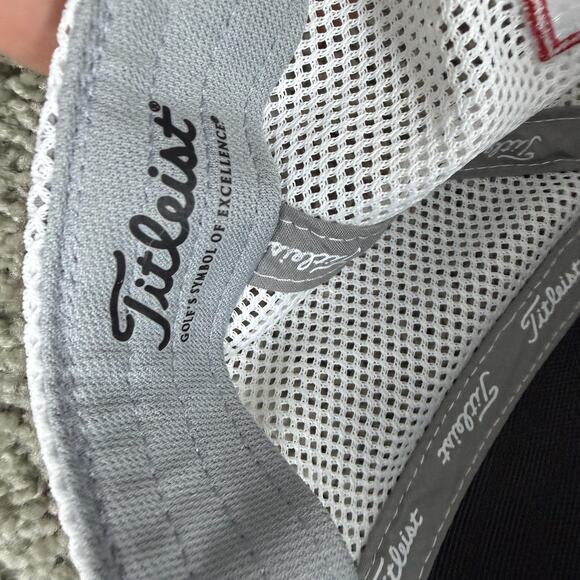 Titleist Hat Cap Snap Back Mens One Size Gray White Mesh Trucker Golf Pro V1 - Picture 10 of 11